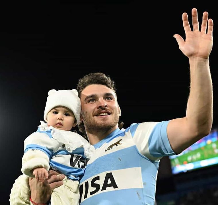 Mateo Carreras, de 26 años, es el jugador de Los Pumas que enamoró a la cantante. Mateo Carreras, de 26 años, es el jugador de Los Pumas que enamoró a la cantante.