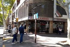 La empresa de compraventa de moneda extranjera, Casa Santiago, cerrará sus puertas a partir de octubre