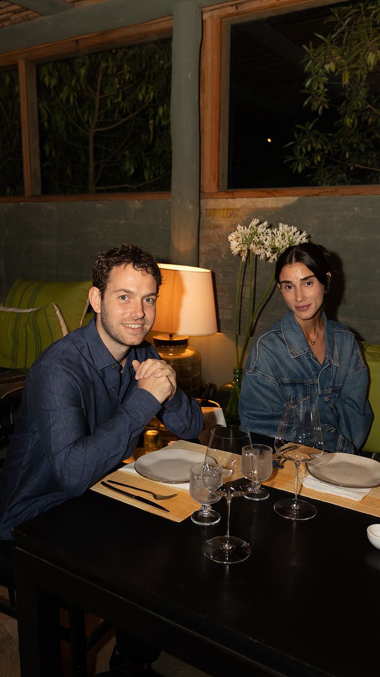 Silvestre Schindler y Aixa Campos. Silvestre Schindler y Aixa Campos.