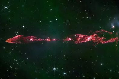 MDZol | A la velocidad de la luz, tomaría aproximadamente 1,6 años recorrer la longitud de los chorros de HH212. Foto: NASA/ESA/CSA/M. MCCAUGHREAN & S. PEARSON