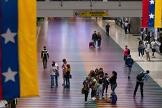 varias aerolineas cancelan sus vuelos a venezuela tras alerta de la faa sobre incremento de la actividad militar