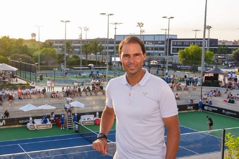 Rafael Nadal reflexionó sobre su vida tras el retiro y sorprendió con su análisis acerca de los dos mejores tenistas de la actualidad. Rafael Nadal reflexionó sobre su vida tras el retiro y sorprendió con su análisis acerca de los dos mejores tenistas de la actualidad.