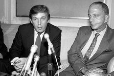Donald Trump junto a Roy Cohn Foto: GETTY IMAGES