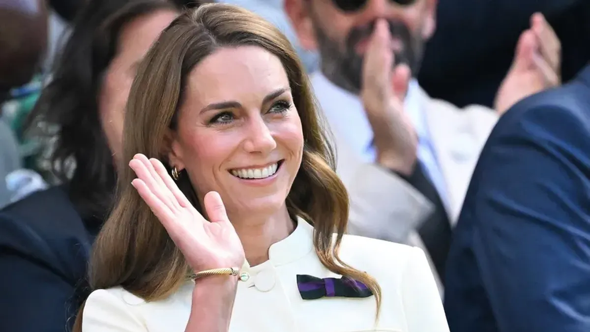 Kate Middleton enfrentó su día con un look dos en uno: mira cómo es