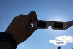 Este lunes habrá eclipse total de sol y hay que tener en cuenta algunas recomendaciones para mirarlo