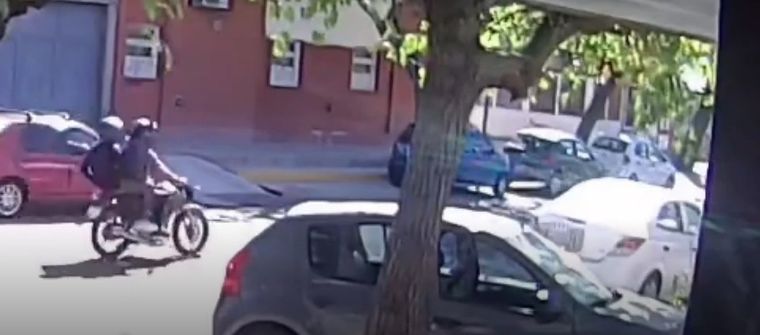 Así se acercaron los delincuentes a la docentes