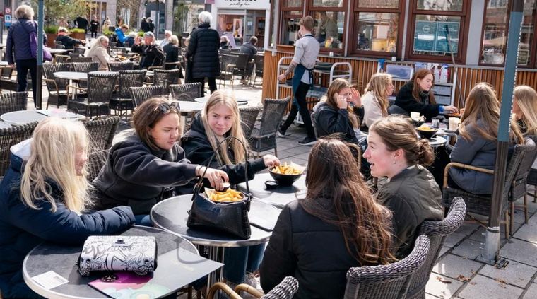 El país apuesta fuerte pese a ómicron. Foto: Ap.