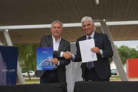 Alfredo Cornejo junto a Claudio Poggi Alfredo Cornejo junto a Claudio Poggi