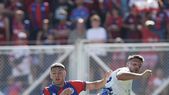 San Lorenzo y Talleres se ven las caras en el Mario Alberto Kempes por el torneo Clausura. San Lorenzo y Talleres se ven las caras en el Mario Alberto Kempes por el torneo Clausura.