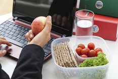 Cada vez más empresas incorporan menús de alimentación saludable para potenciar el bienestar, la energía y el rendimiento de sus empleados.