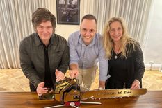 El vocero presidencial, Manuel Adorni, será quien lleve adelante su propia campaña electoral, evitando grandes actos o recorridas públicas. Foto: X (@LLibertadAvanza)