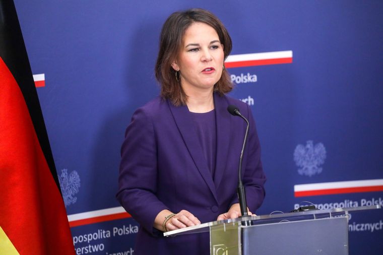 Annalena Baerbock está en Polonia, limando algunas rispideces. Foto: EFE