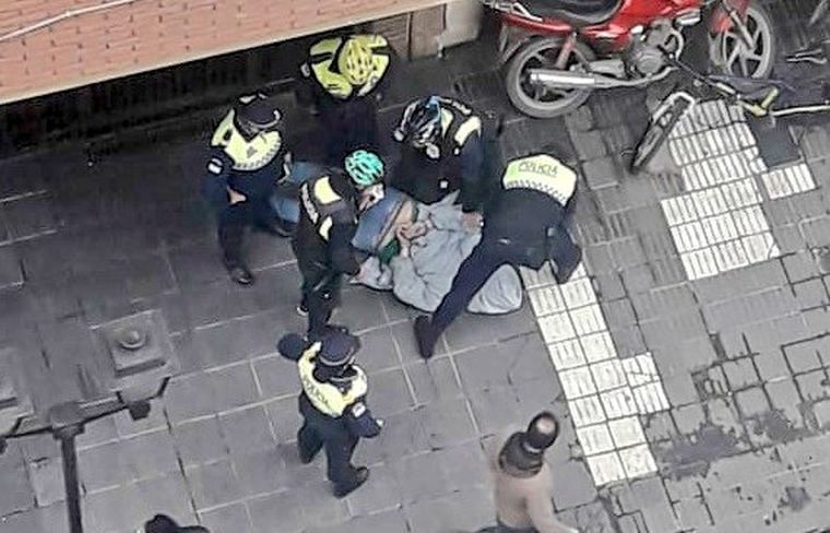 ¿Lo asfixiaron? Según algunos médicos, la muerte de Ceferino se produjo por asfixia. Foto: @JoseInesta