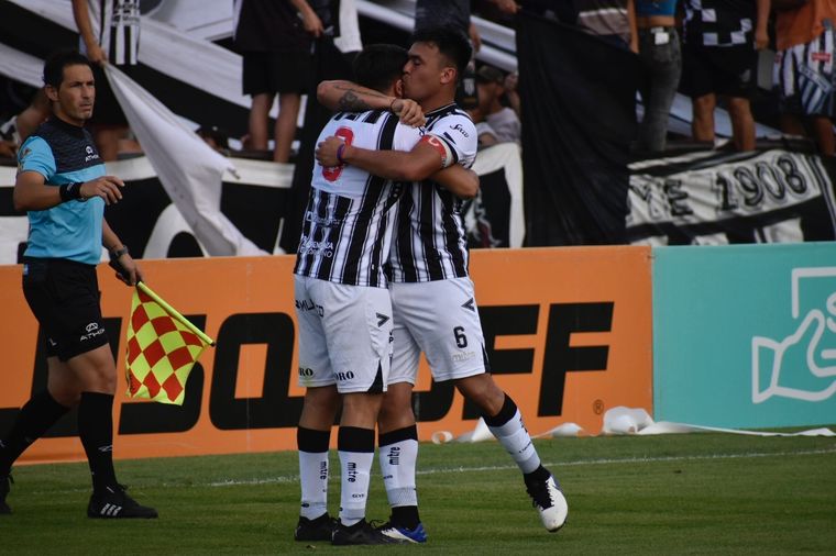 El festejo del gol de Gimnasia Foto: Prensa Gimnasia y Esgrima de Mendoza