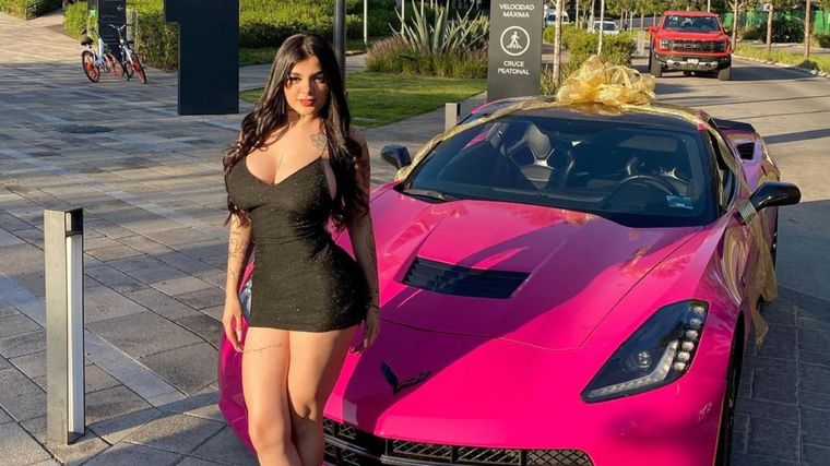 Karely Ruiz Provoca una vez más. Foto: @karelyruiz