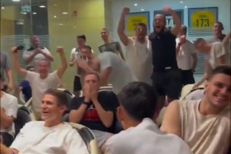 Los futbolistas del modesto Kairat Almaty festejaron a más no poder: recibirán al Real Madrid en su primera vez en la Champions. Los futbolistas del modesto Kairat Almaty festejaron a más no poder: recibirán al Real Madrid en su primera vez en la Champions.