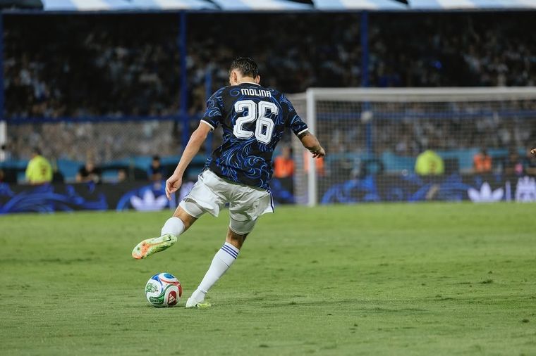 La Selección argentina en alerta por la lesión de Nahuel Molina. La Selección argentina en alerta por la lesión de Nahuel Molina.