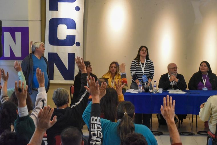 Congreso Partidario del PJ, con el presidente del partido, Emir Félix. Congreso Partidario del PJ, con el presidente del partido, Emir Félix.