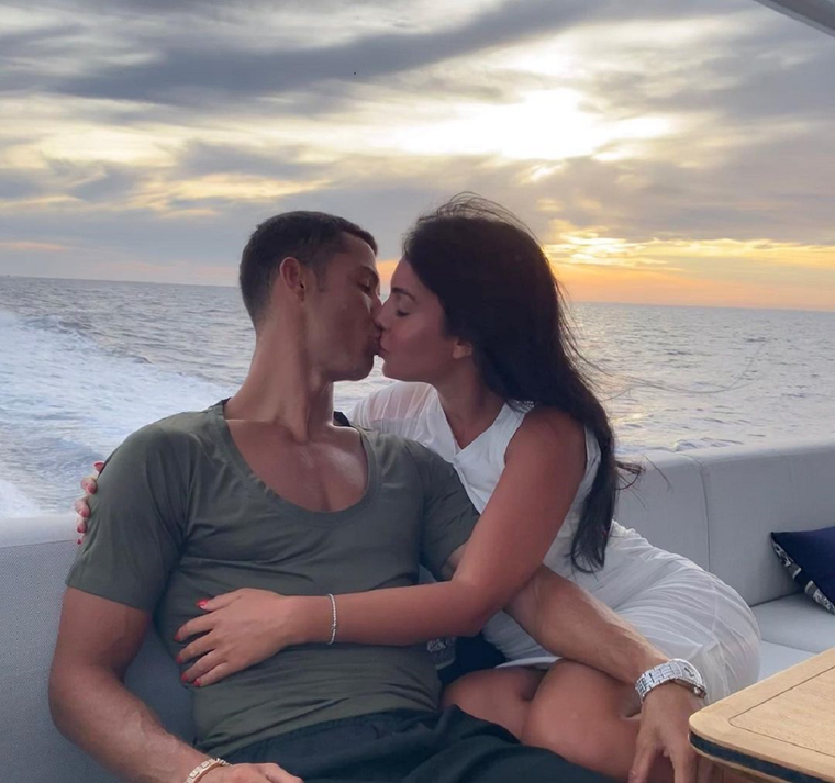 Cristiano Ronaldo y Georgina Rodríguez volvieron a donde se conocieron Cristiano Ronaldo y Georgina Rodríguez están juntos hace 7 años. Foto: Instagram @georginagio