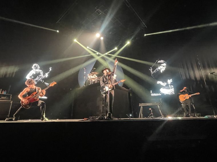 Los colombianos de Morat llenaron el Movista Arena. Foto: Gabriel Sotelo