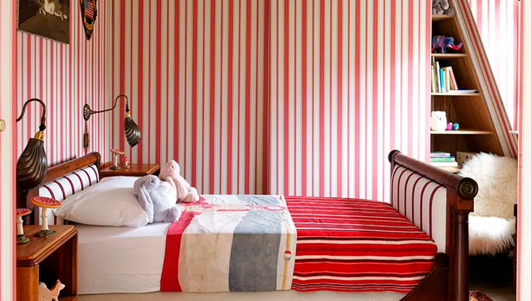 Diseño con rayas de diferentes tamaños. No es necesario que éstas coincidan para que el diseño sea correcto: un diseño con diferentes tipos de rayas también puede logra el efecto de ser cohesivo y uniforme. Foto: Rachel Chudley