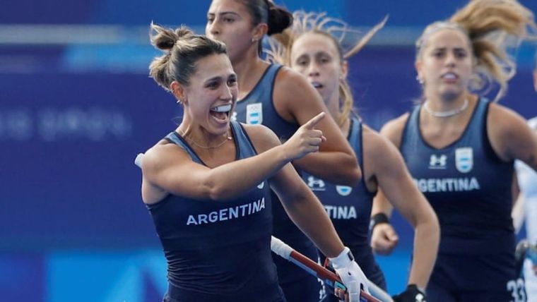 Las Leonas ya están en cuartos. Foto: @LeonasARGHockey