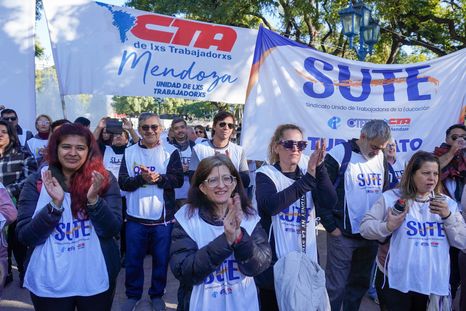 El SUTE adhirió a la 4° Marcha Federal Universitaria El SUTE adhirió a la 4° Marcha Federal Universitaria