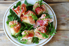 el autentico aperitivo de verano: melon con jamon crudo ¡preparalo facilmente!