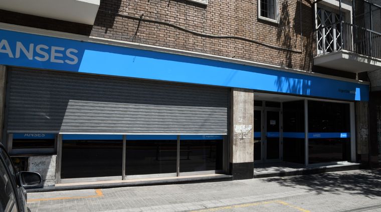 Jubilaciones mínimas y AUH se acreditan hoy y Anses también deposita asignaciones sin DNI específico. Jubilaciones mínimas y AUH se acreditan hoy y Anses también deposita asignaciones sin DNI específico.