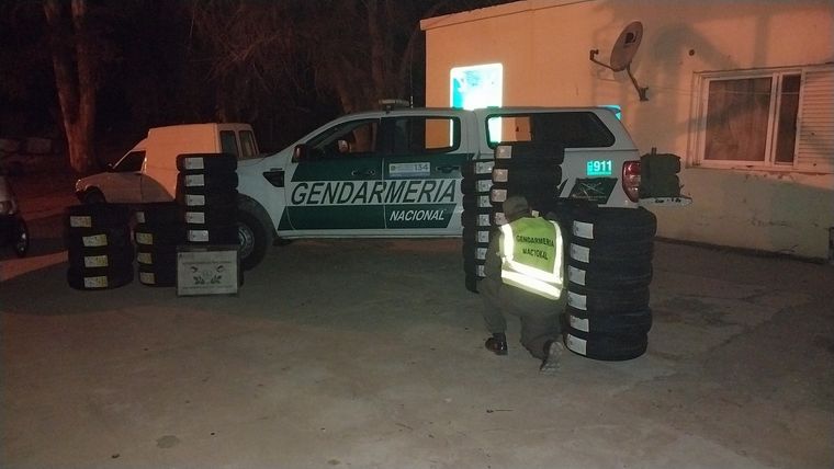 Gendarmería en el procedimiento. Foto: Gendarmería Nacional