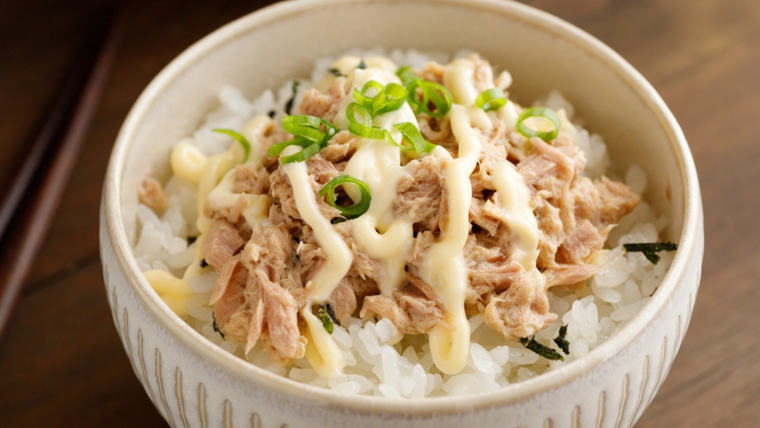 El atún aporta proteína y vuelve a la receta más completa. El atún aporta proteína y vuelve a la receta más completa.