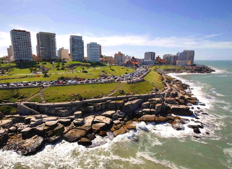 Mar del Plata es uno de los destinos turísticos más elegidos por los argentinos. Foto: Wikipedia