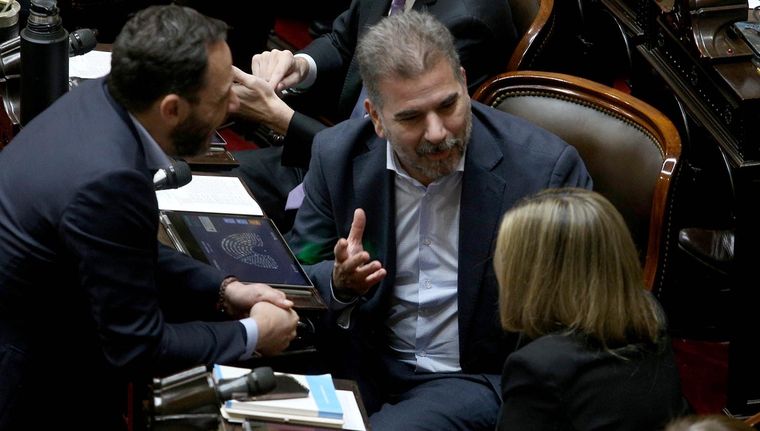 Ritondo, presidente del bloque PRO, intentará que sus miembros acompañen parlamentariamente al oficialismo. Ritondo, presidente del bloque PRO, intentará que sus miembros acompañen parlamentariamente al oficialismo.