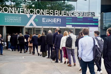 Expo EFI cerró su 13ª edición superando los 8000 asistentes, consolidándose como el mayor polo de debate económico y financiero de la región. Expo EFI cerró su 13ª edición superando los 8000 asistentes, consolidándose como el mayor polo de debate económico y financiero de la región.
