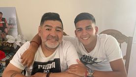 Hernán López Muñoz junto a Diego Armando Maradona. Hernán López Muñoz junto a Diego Armando Maradona.