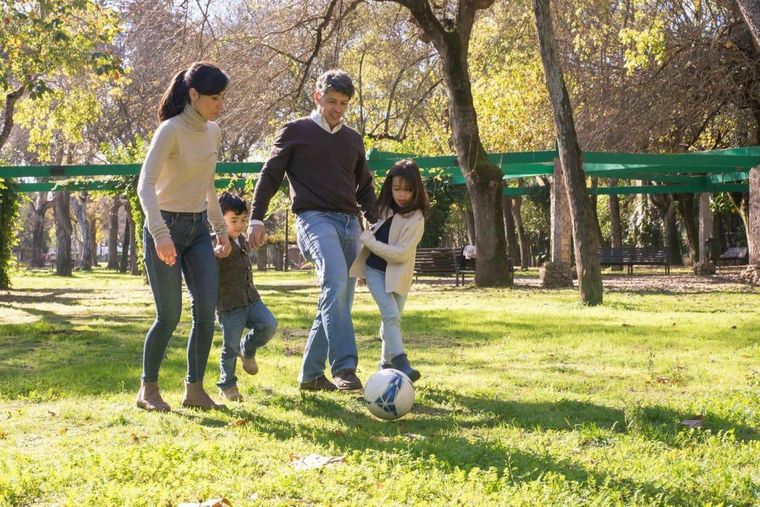 Cuidar a los niños durante el invierno no significa vivir con temor a los virus, sino crear las condiciones para que crezcan sanos.