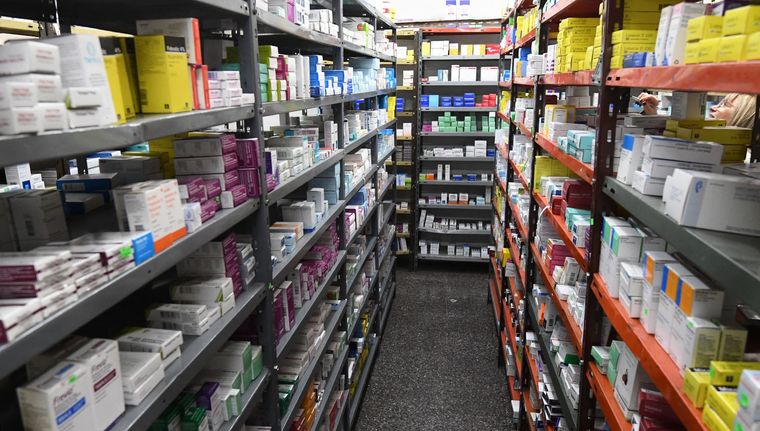 El Gobierno destacó que este es el décimo mes consecutivo en el que los precios de los productores farmacéuticos registran incrementos inferiores a la inflación general. Foto: Santiago Tagua/MDZ