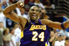 el anillo de campeon de kobe bryant sera subastado junto a otros objetos del jugador