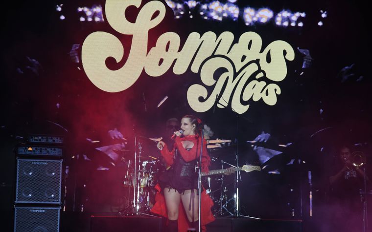 Somos más fue una de las propuesta artísticas locales que le puso color a la tarde del domingo. Somos más fue una de las propuesta artísticas locales que le puso color a la tarde del domingo.