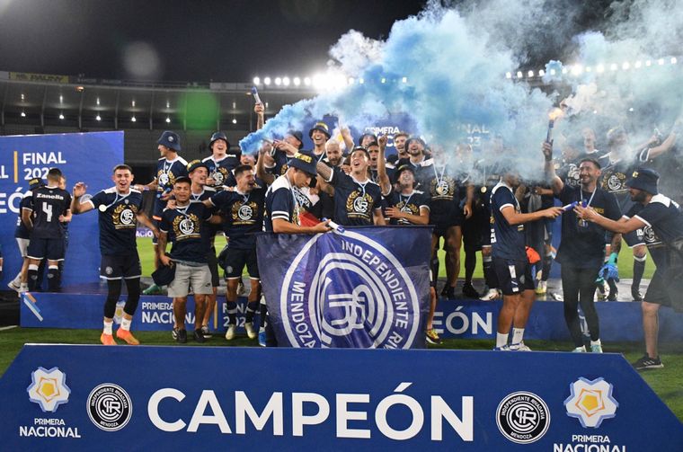 Independiente Rivadavia es campeón: jugará en Primera División el próximo año Foto: Télam