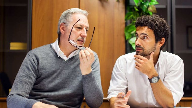 En las pymes familiares suele aparecer otro debate debido a la diversidad de miradas en la toma de decisiones. En las pymes familiares suele aparecer otro debate debido a la diversidad de miradas en la toma de decisiones.