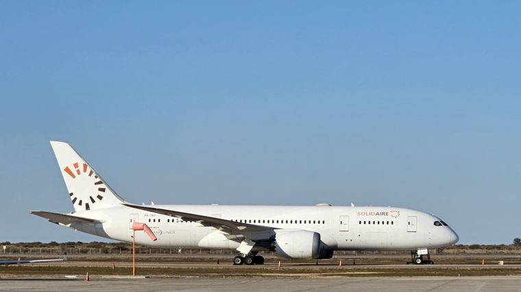 solidaire avión portada.jpg