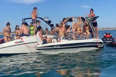 Pachanga Los implicados rompieron no solamente normas que figuran en el Código Penal, sino reglas básicas de la náutica.