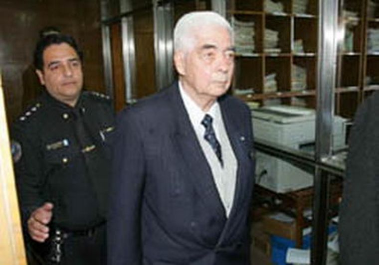 Luciano Benjamán Menéndez comienza el juicio. Foto: web
