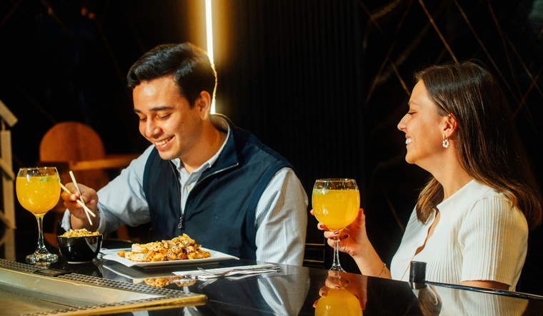 La cercanía se impone como nuevo valor en las relaciones de los argentinos. La cercanía se impone como nuevo valor en las relaciones de los argentinos.