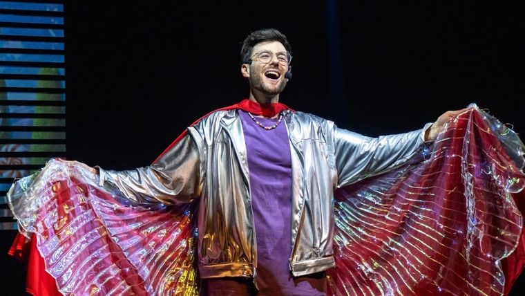 El domingo todos al teatro Plaza. El domingo todos al teatro Plaza.