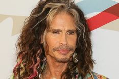 Foto: https://www.musicmundial.com/2022/12/30/el-cantante-steven-tyler-es-acusado-de-abuso-sexual-a-una-menor-de-16-anos/