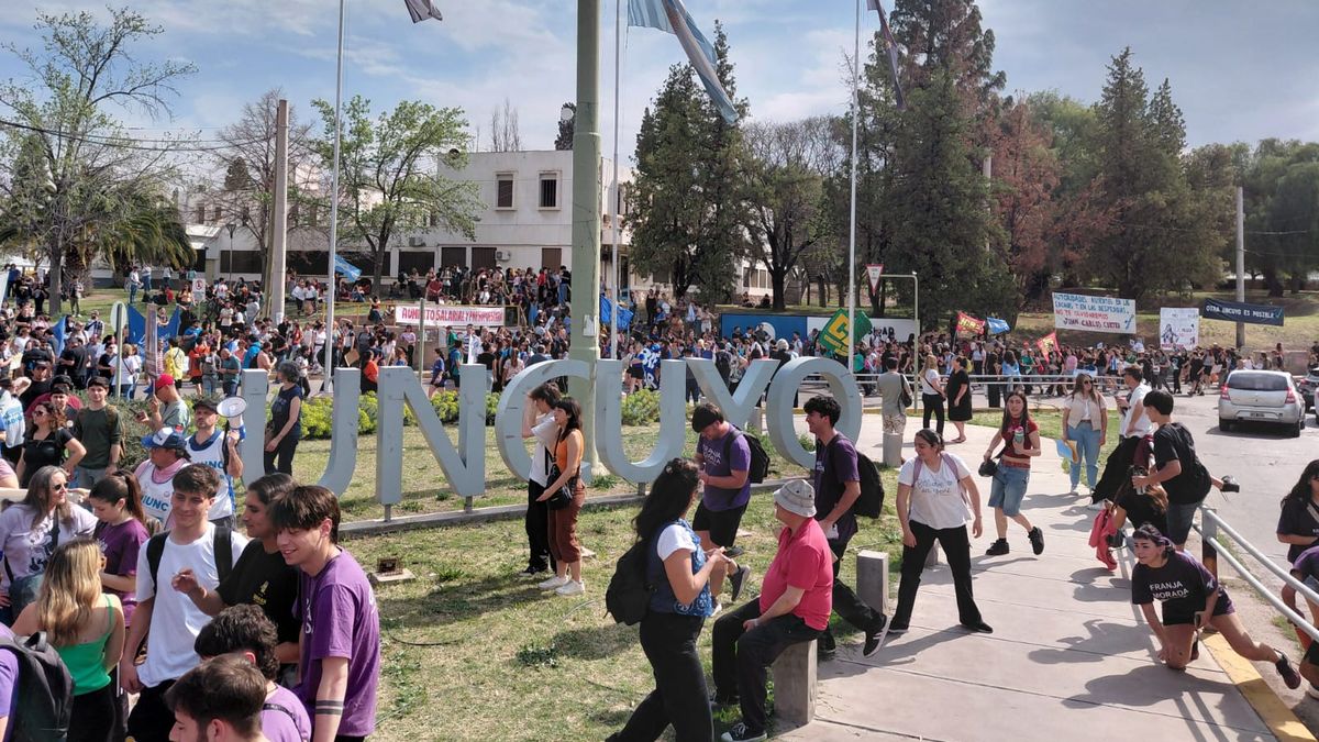 Franja Morada ya eligió a quién apoyará como rector de la UNCUYO