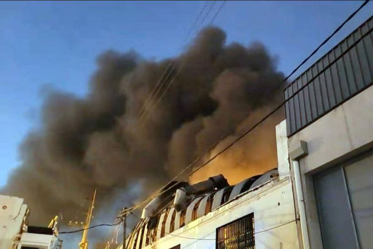 Federico Sturzenegger atacó al PAMI tras un incendio en una pañalera.