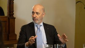 Fabrizio Nicoletti, flamante embajador de Italia, estuvo en Mendoza y habló de las relaciones bilaterales y el interés italiano por hacer inversiones en Argentina. Fabrizio Nicoletti, flamante embajador de Italia, estuvo en Mendoza y habló de las relaciones bilaterales y el interés italiano por hacer inversiones en Argentina.